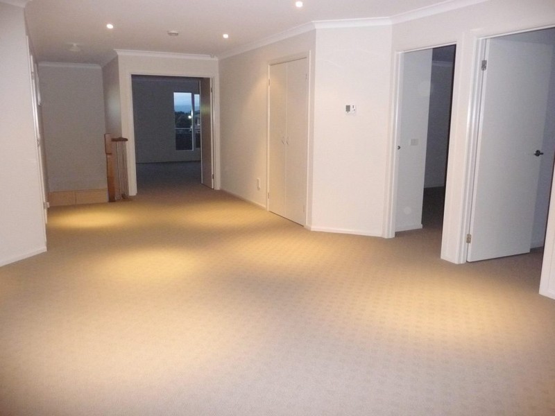 25 Whitewater Court, Sandhurst VIC 3977