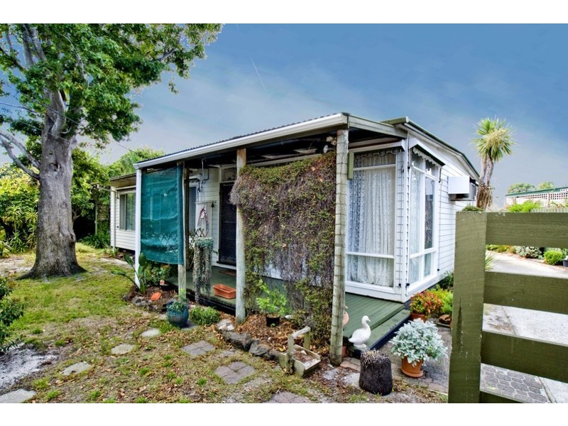 10 Downs Road, Seaford VIC 3198