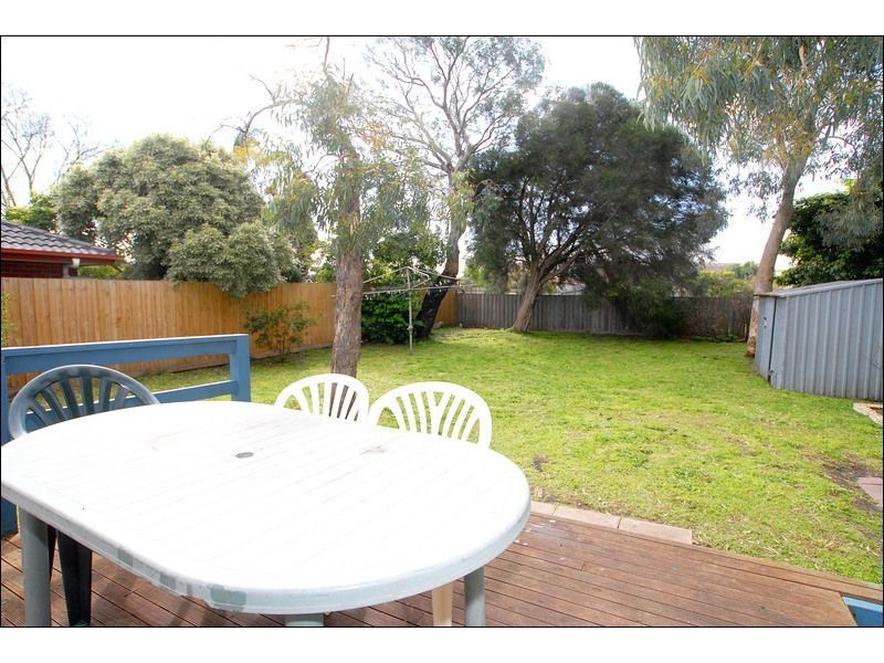 9 Scott Street, Seaford VIC 3198