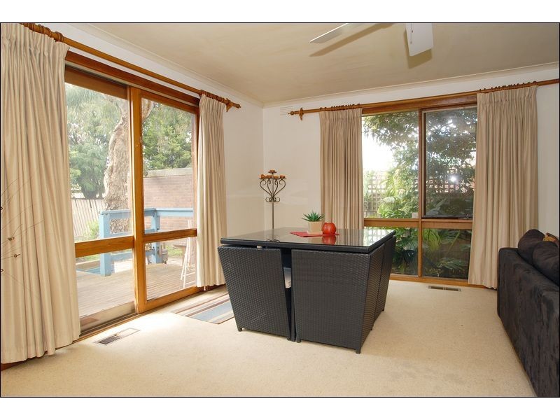 9 Scott Street, Seaford VIC 3198