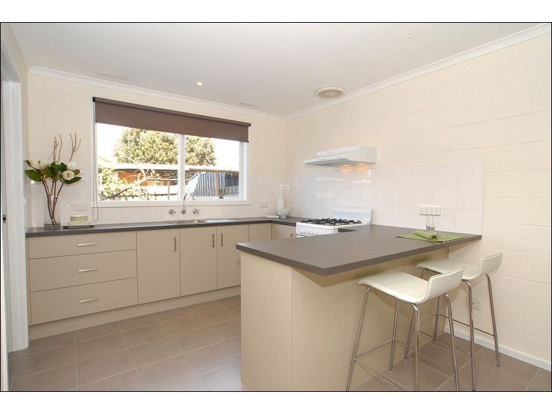 2/295 Nepean Highway, Seaford VIC 3198