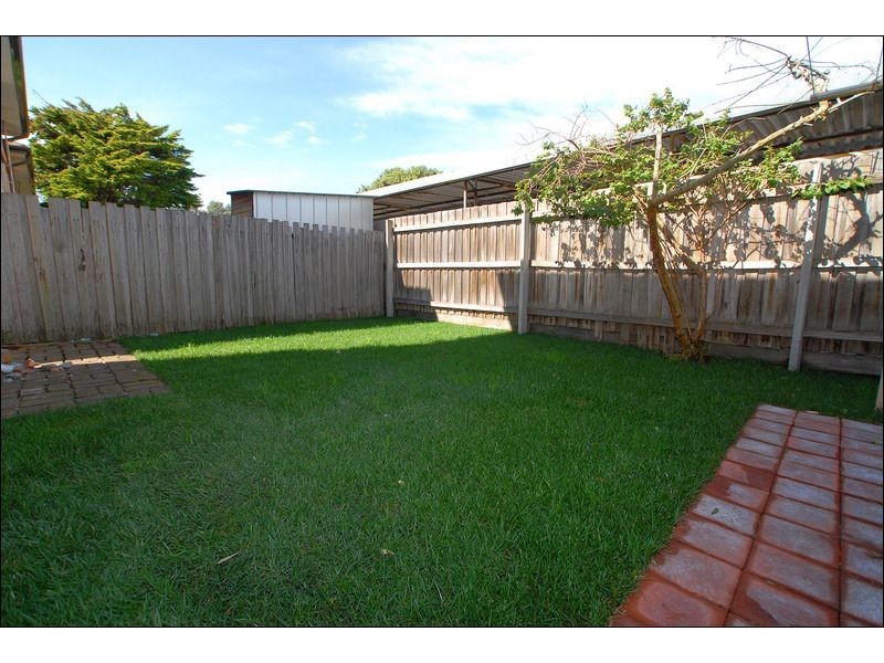 2/295 Nepean Highway, Seaford VIC 3198