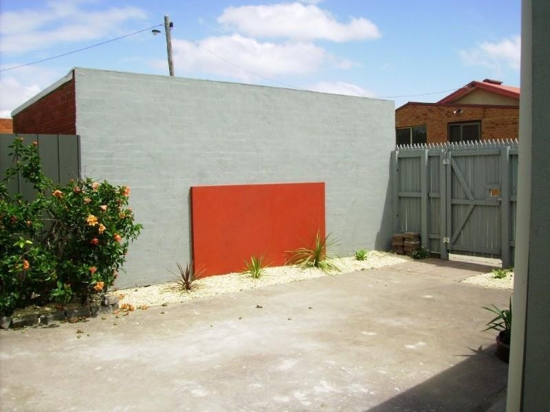 4/5 McLeod Road, Carrum VIC 3197