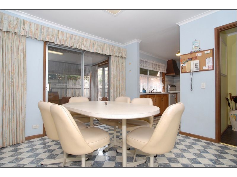 12 Field Avenue, Edithvale VIC 3196