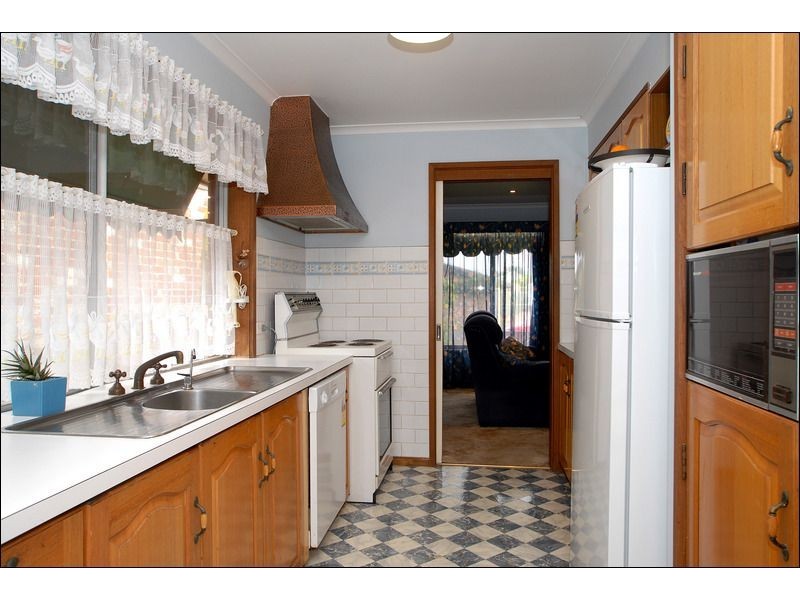 12 Field Avenue, Edithvale VIC 3196