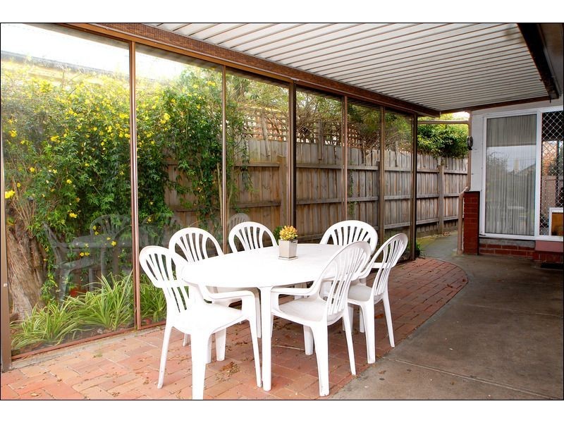 12 Field Avenue, Edithvale VIC 3196