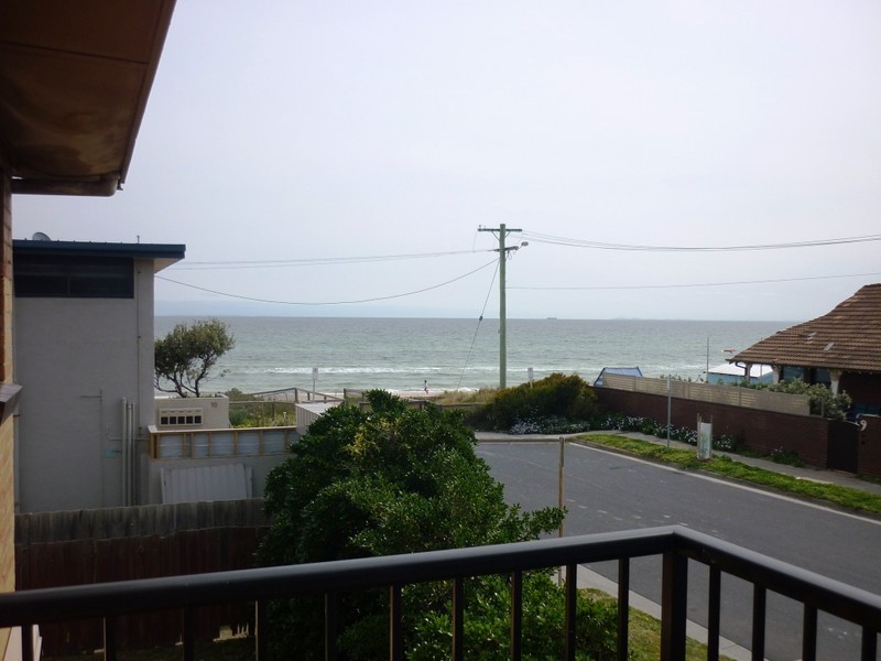 2/8 Bank Road, Edithvale VIC 3196