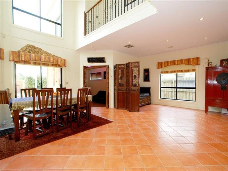18 Harbour Drive, Patterson Lakes VIC 3197