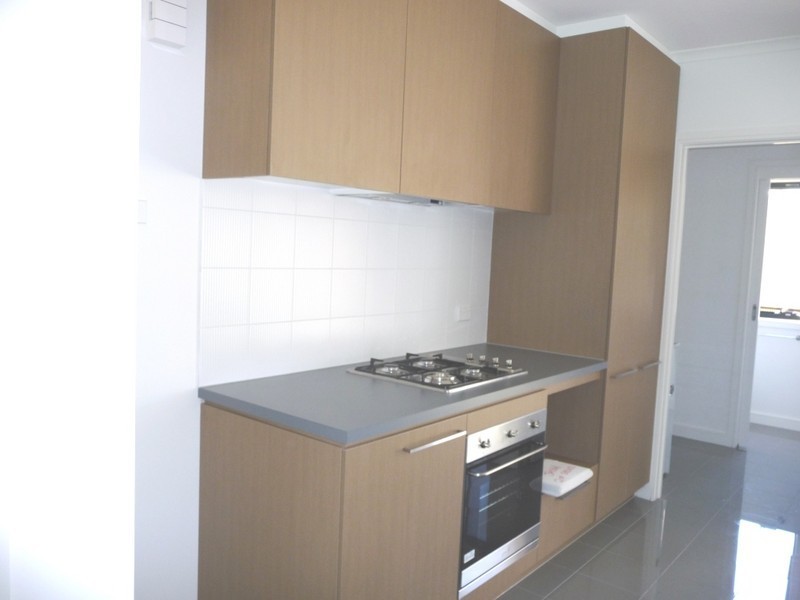 18 Dresden Drive, Waterways VIC 3195