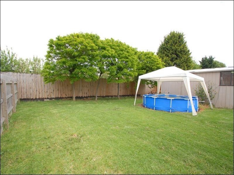 12 Van Haaster Grove, Skye VIC 3977