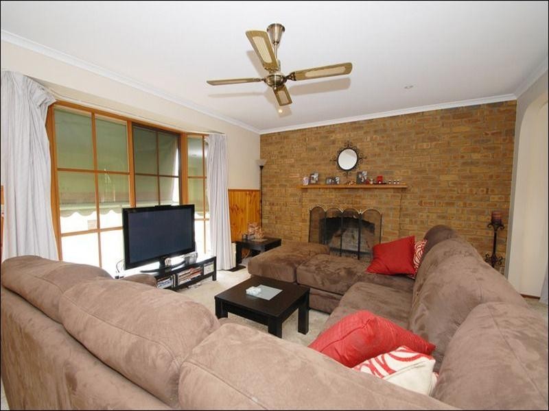 12 Van Haaster Grove, Skye VIC 3977