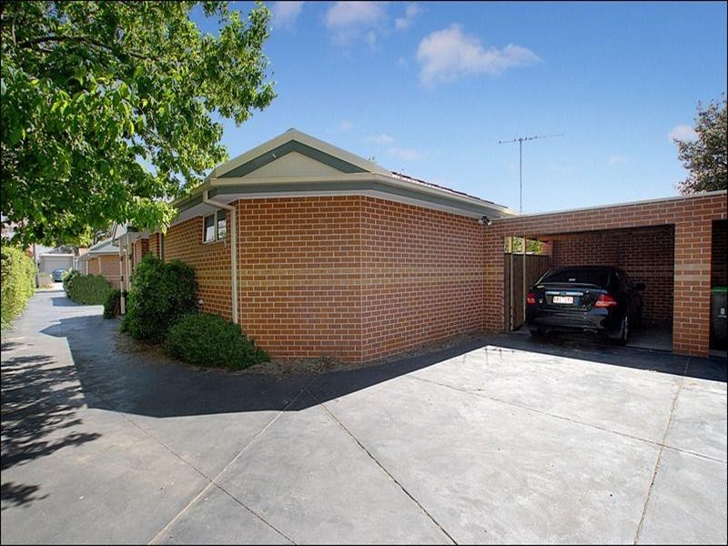2/11 Smith Street, Carrum VIC 3197