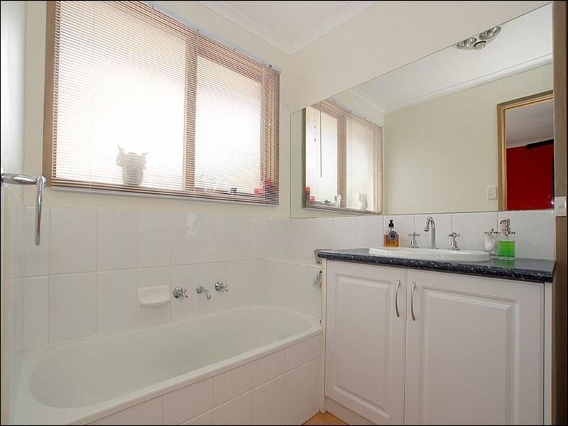 15 Parkside Boulevard, Carrum VIC 3197