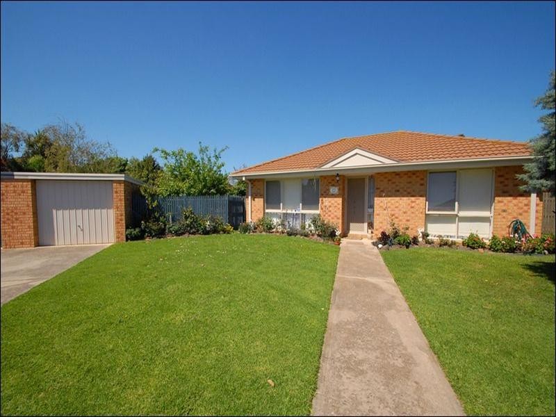 12 Longbeach Close, Aspendale VIC 3195