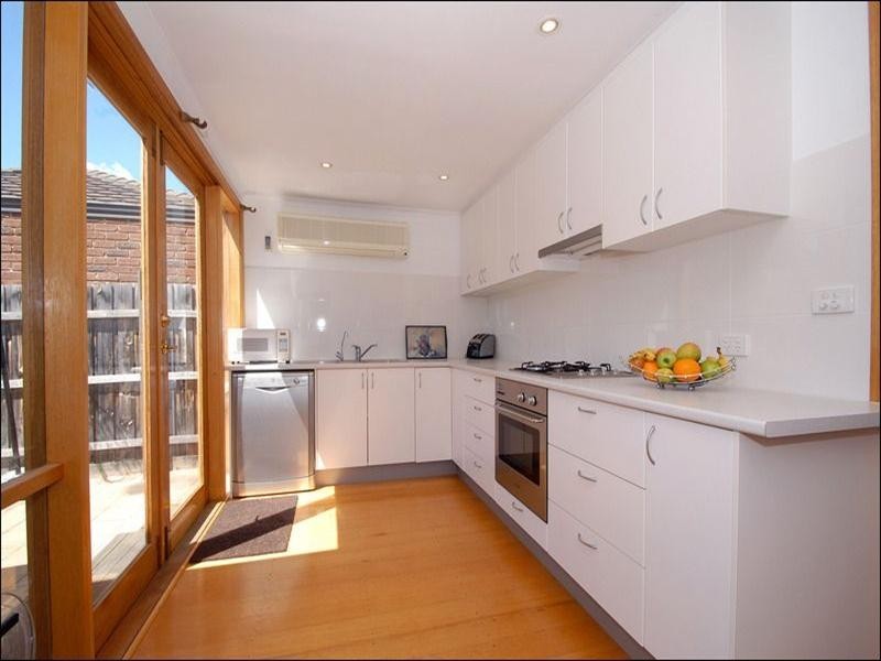 1/34 Breeze Street, Bonbeach VIC 3196