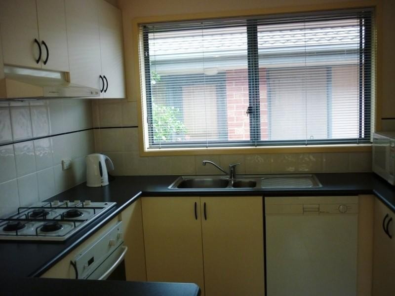 4/11 Swanpool Avenue, Chelsea VIC 3196