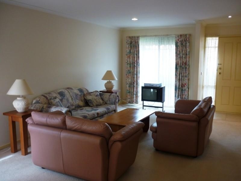 4/11 Swanpool Avenue, Chelsea VIC 3196