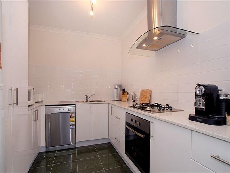 4/3 Albert Street, Mordialloc VIC 3195