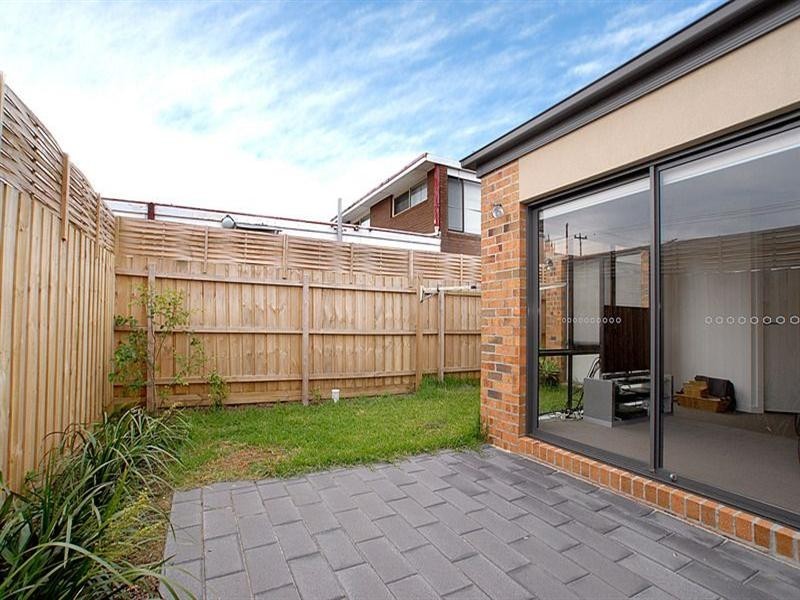 4/3 Albert Street, Mordialloc VIC 3195