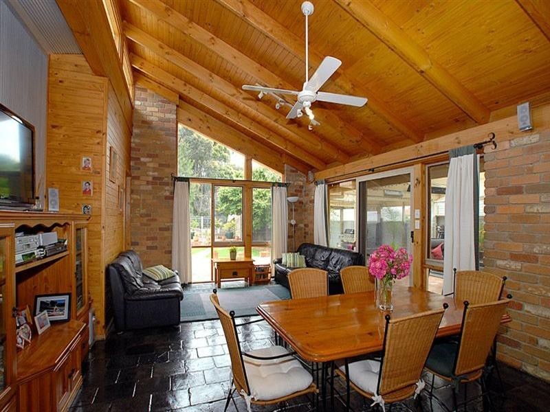 49 Hughes Avenue, Edithvale VIC 3196