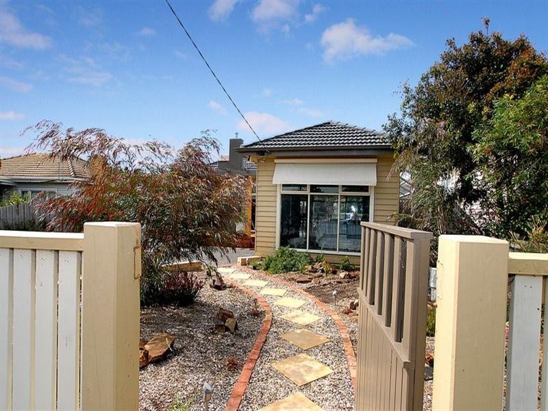 4 Warren Street, Bonbeach VIC 3196