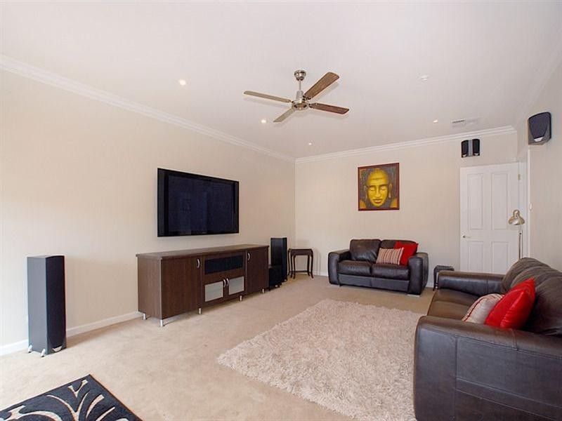 4 Warren Street, Bonbeach VIC 3196