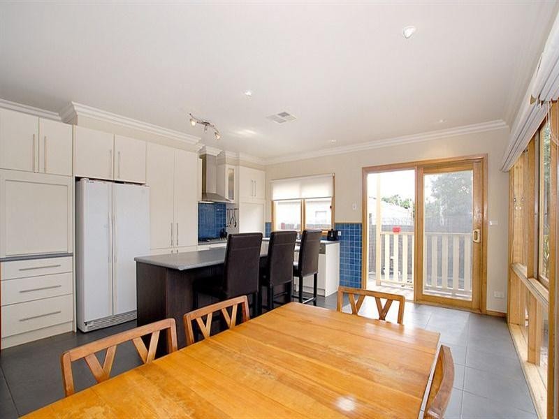 4 Warren Street, Bonbeach VIC 3196