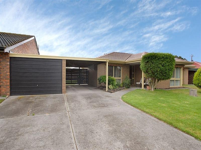 10 Dobell Drive, Chelsea VIC 3196