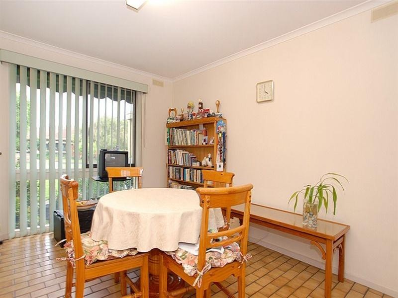 10 Dobell Drive, Chelsea VIC 3196