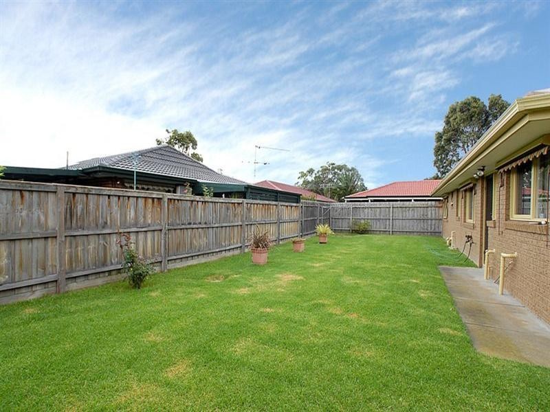 10 Dobell Drive, Chelsea VIC 3196