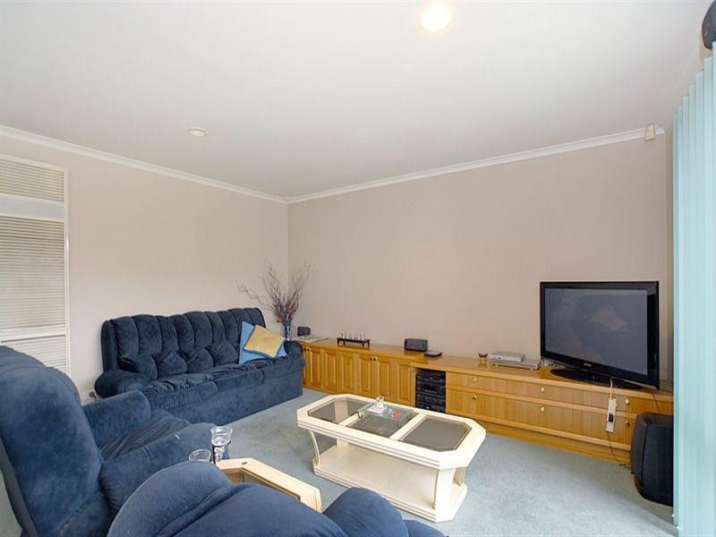 12 Parkland Drive, Chelsea VIC 3196