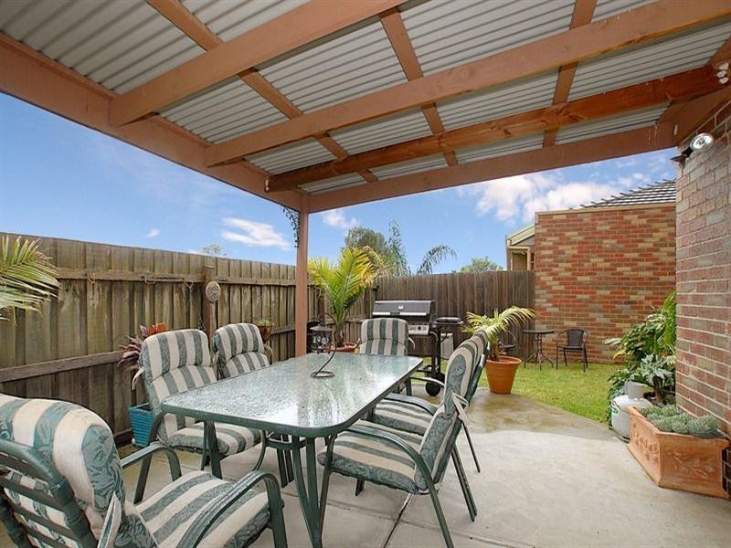 12 Parkland Drive, Chelsea VIC 3196