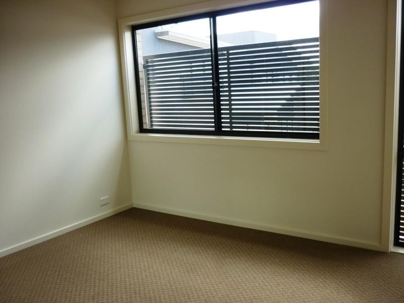 15 Crampton Square, Bonbeach VIC 3196