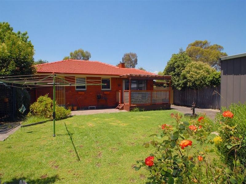 82 Hughes Avenue, Edithvale VIC 3196