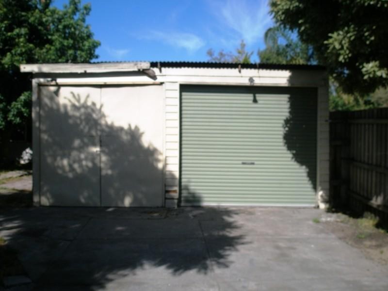 22 Ivan Avenue, Edithvale VIC 3196