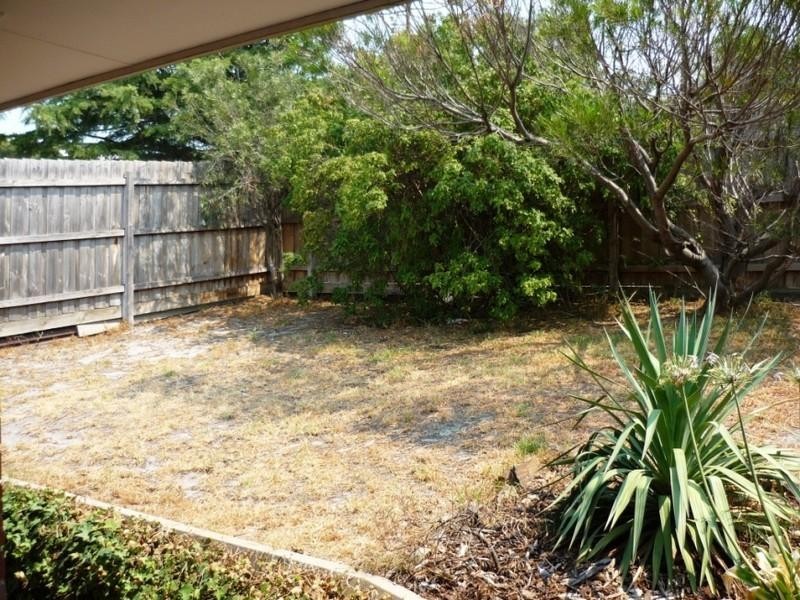 8 Little Colenso Street, Carrum VIC 3197