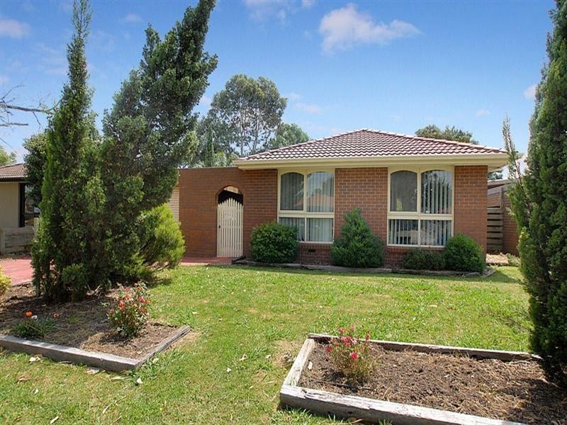 27 Balmain Drive, Carrum Downs VIC 3201