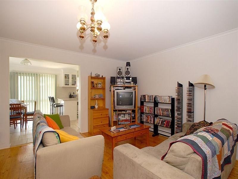 27 Balmain Drive, Carrum Downs VIC 3201