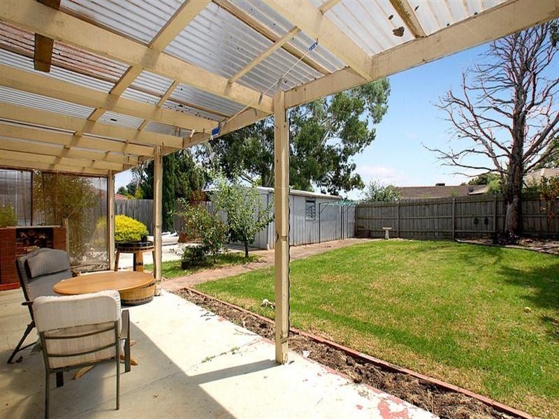 27 Balmain Drive, Carrum Downs VIC 3201