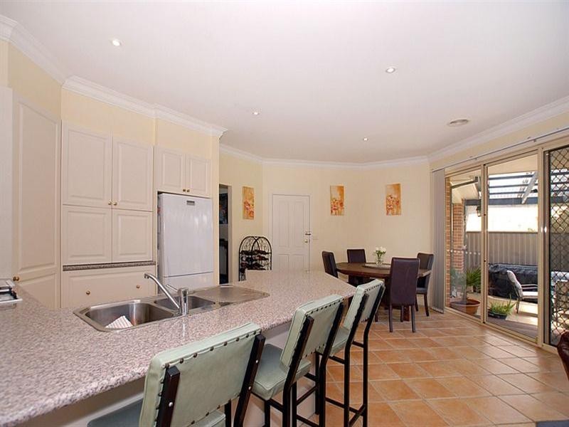 4 Cliffe Lane, Edithvale VIC 3196