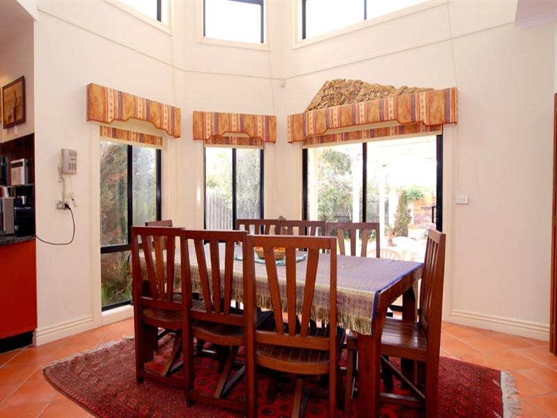 18 Harbour Drive, Patterson Lakes VIC 3197