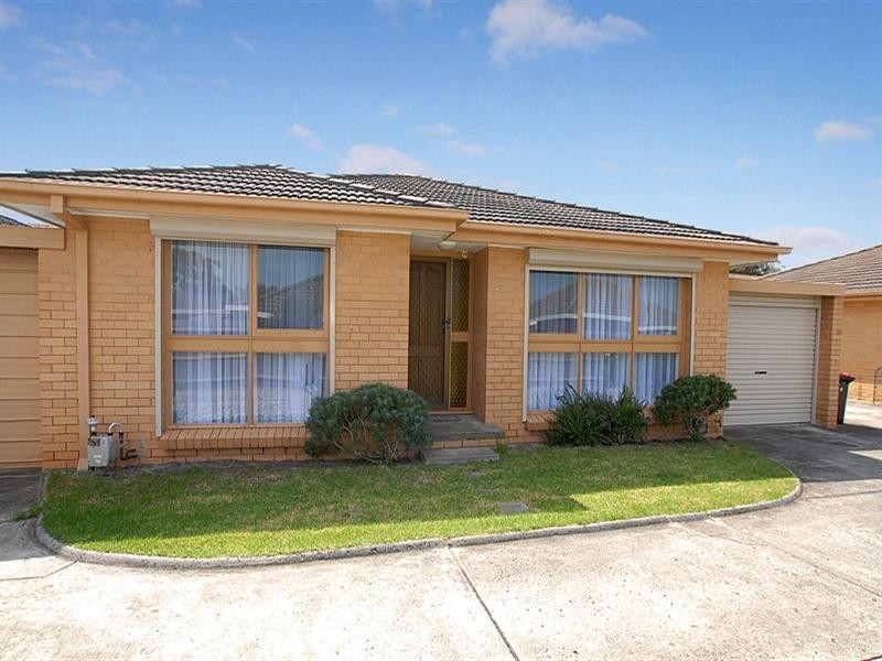 2/30 Golden Avenue, Chelsea VIC 3196