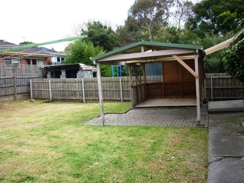 6 Summit Road, Frankston VIC 3199