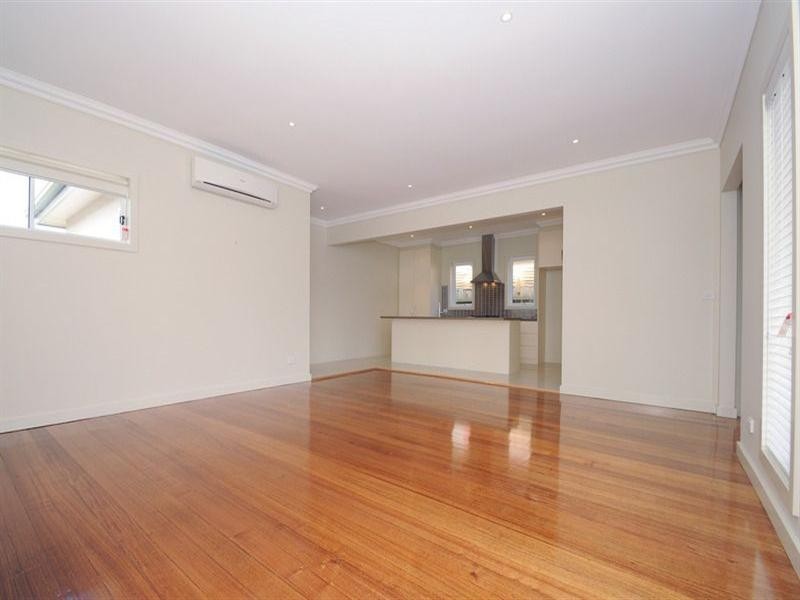 24 Mary Avenue, Edithvale VIC 3196