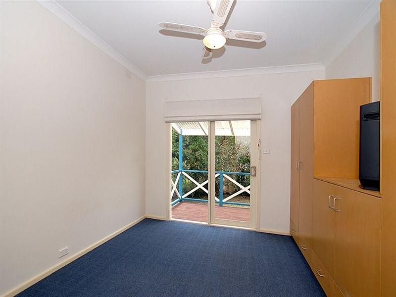 25 Wunalla Road, Seaford VIC 3198