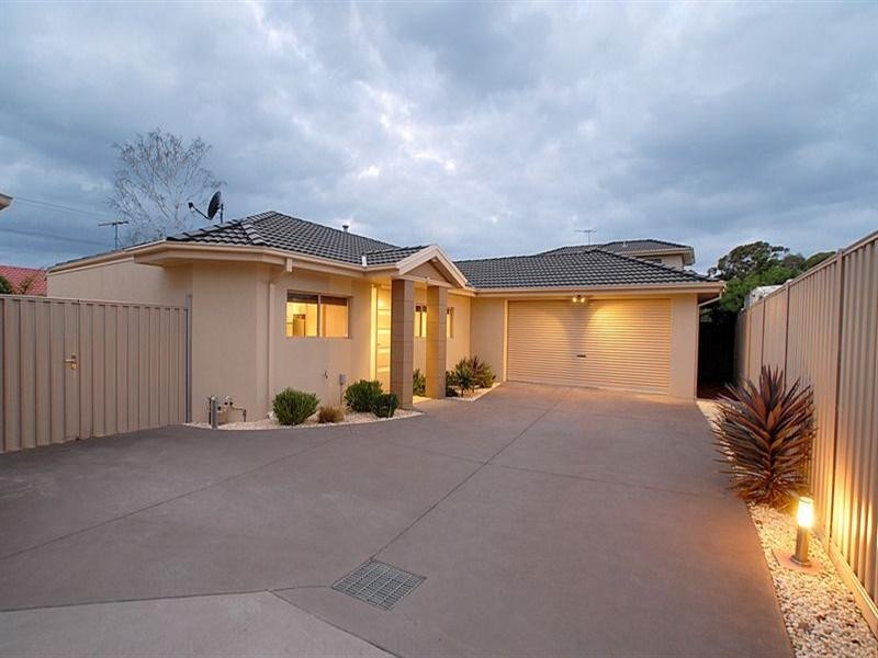 2/42 Golden Avenue, Chelsea VIC 3196