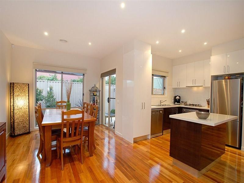 2/42 Golden Avenue, Chelsea VIC 3196