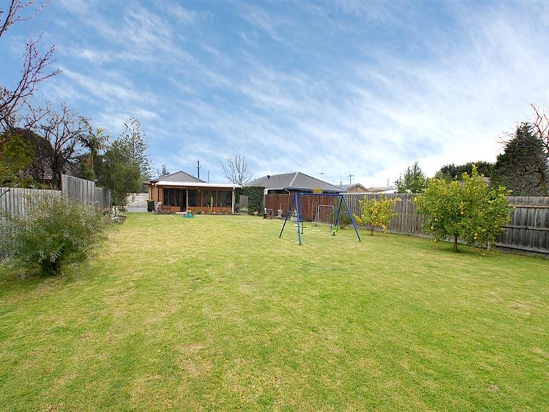 83 East Road, Seaford VIC 3198