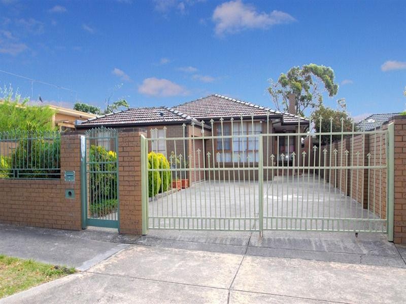 11 Kangaroo Road, Chelsea VIC 3196