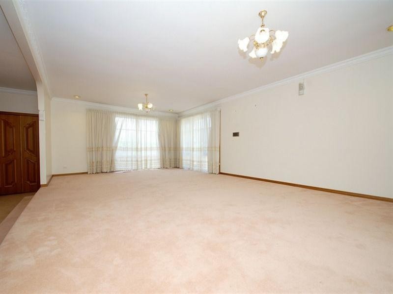 11 Kangaroo Road, Chelsea VIC 3196